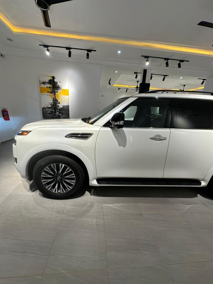 Nissan Armada Midnight SL 2024