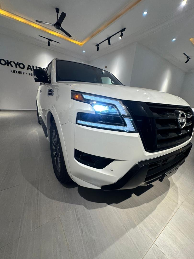 Nissan Armada Midnight SL
